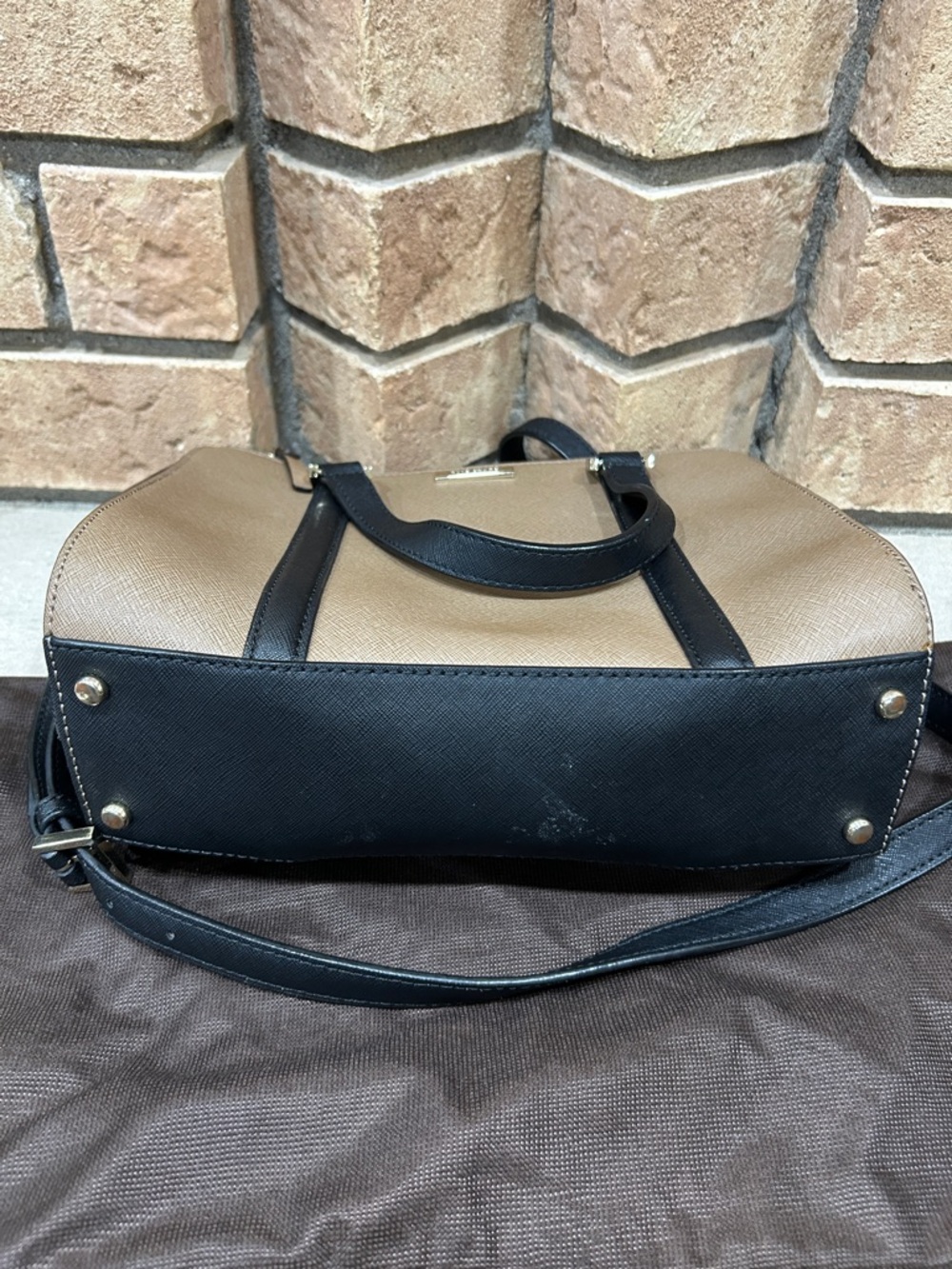 Kate Spade  New York Saffiano Leather Top Handle Bag Tan & Black. - Picture 5 of 5